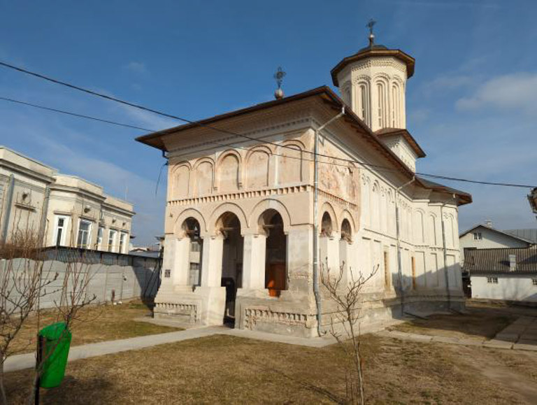 Biserica Sf. Voievozi Mihail Şi Gavril