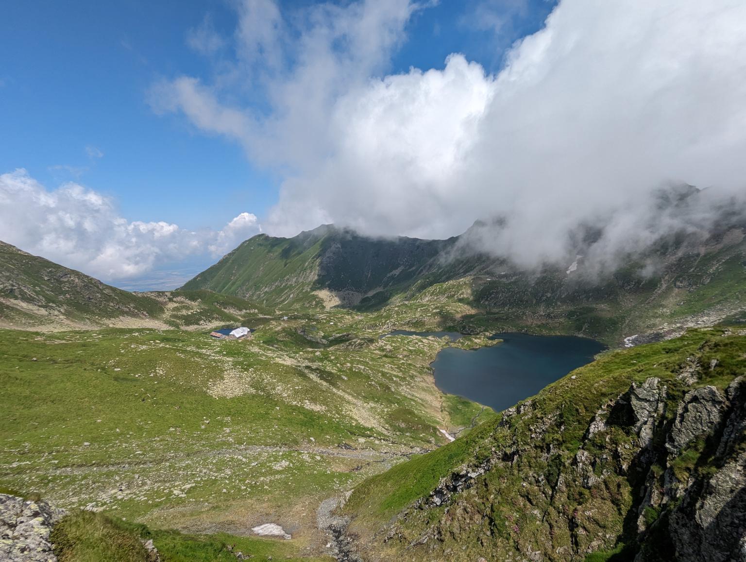 Lacul și Cabana Podragu