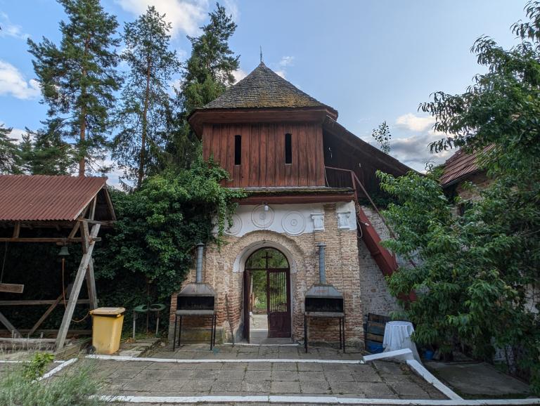 Mănăstirea Bascovele