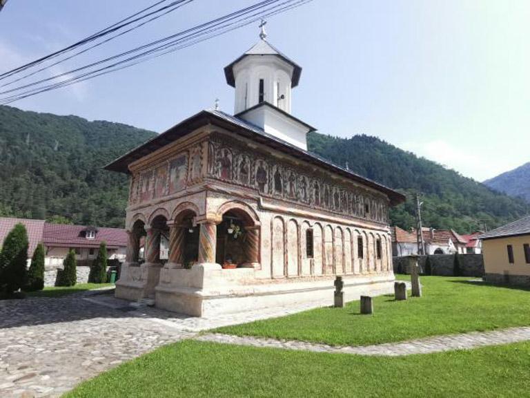 Biserica Sf. Voievozi