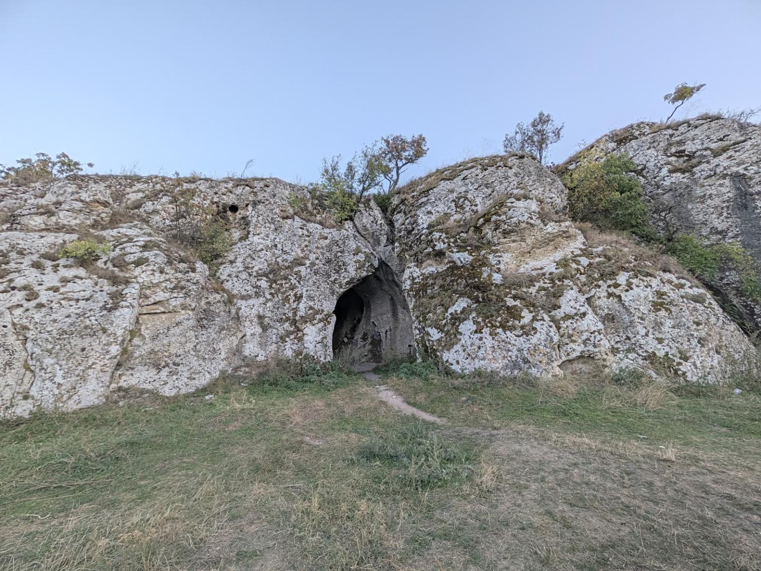 Peștera La Izvor (Pustinicului)